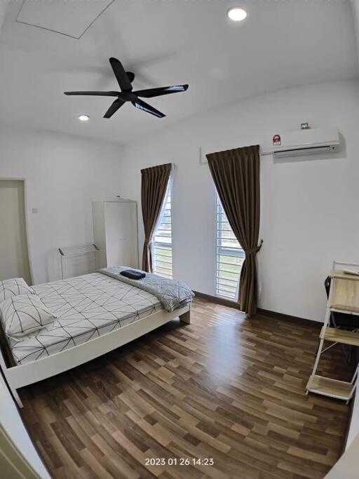 Prima Guest House - Puncak Alam Homestay Mus-Lim Friendly Bandar Puncak Alam ภายนอก รูปภาพ